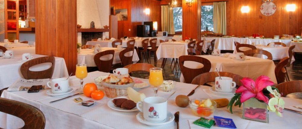 Hotel Eliova L'Eau Vive Chatel Bagian luar foto