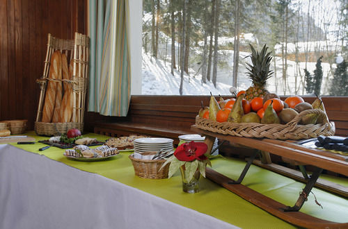 Hotel Eliova L'Eau Vive Chatel Bagian luar foto