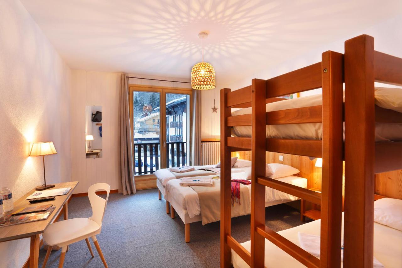 Hotel Eliova L'Eau Vive Chatel Bagian luar foto